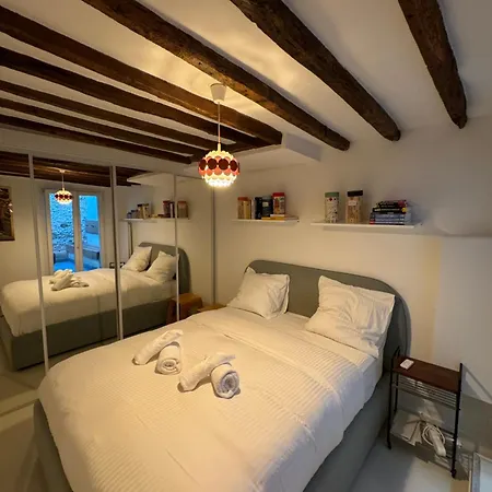 Montmartre Apartment *